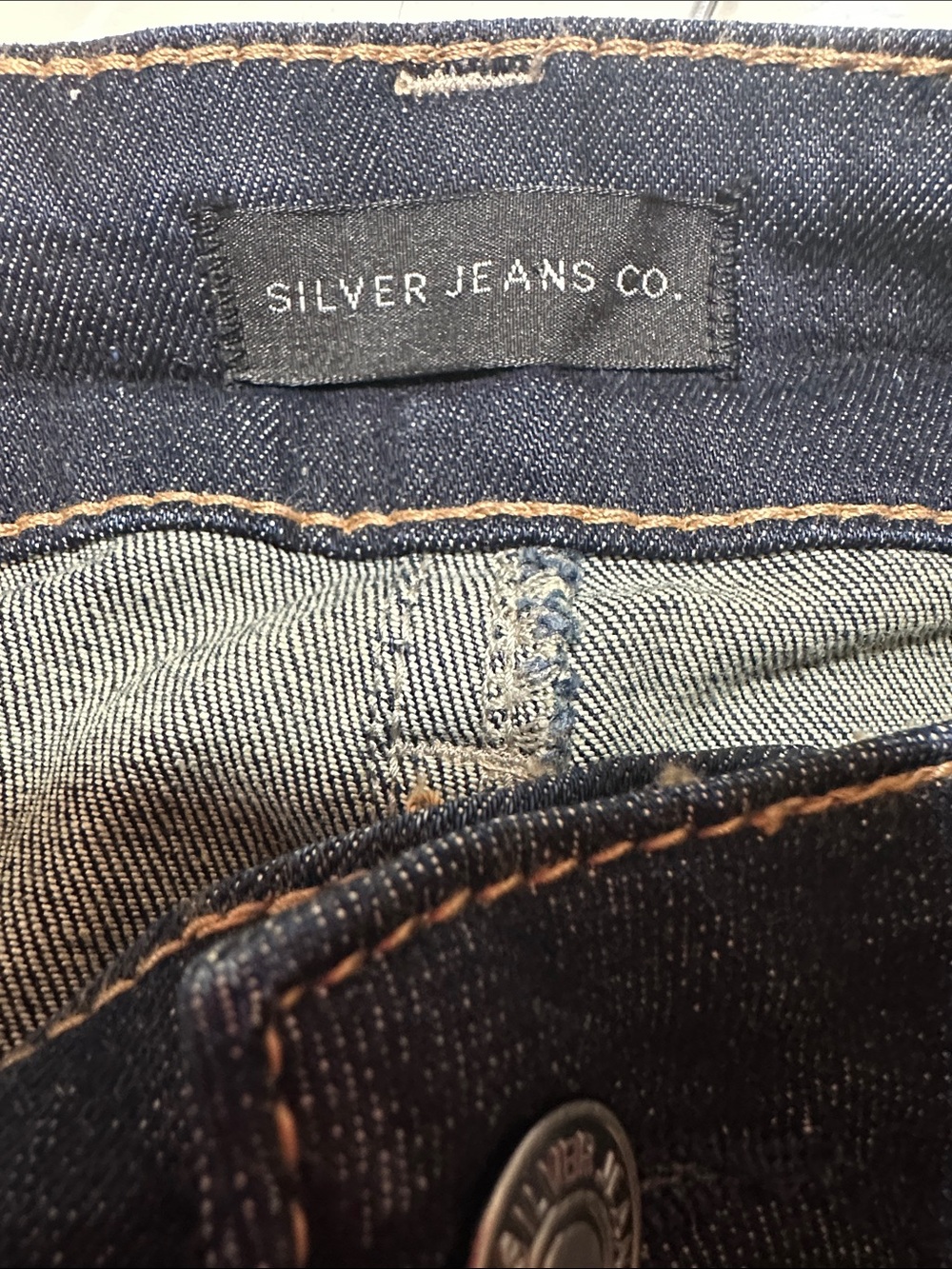 Silver Jeans Co. Women’s Size 18 Dark Wash Straight Bootcut Jeans 31.5” Inseam - Picture 3 of 8